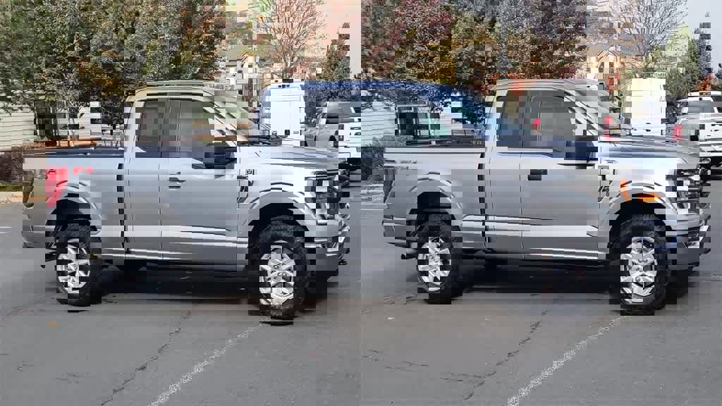 Used 2023 Ford F150 XLT w/ Trailer Tow Package image 2