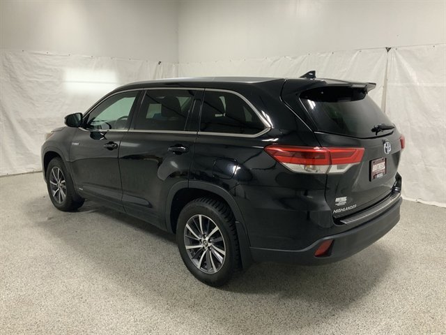 Used 2017 Toyota Highlander XLE AWD/4WD image 7
