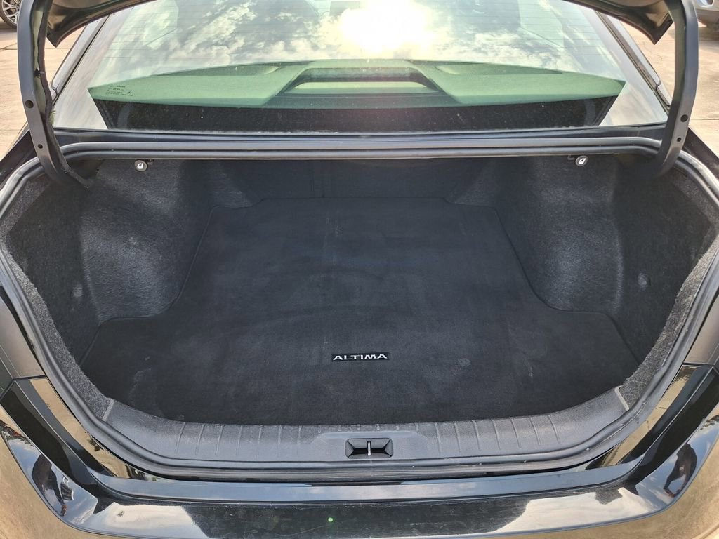 Used 2024 Nissan Altima 2.5 SV FWD image 25