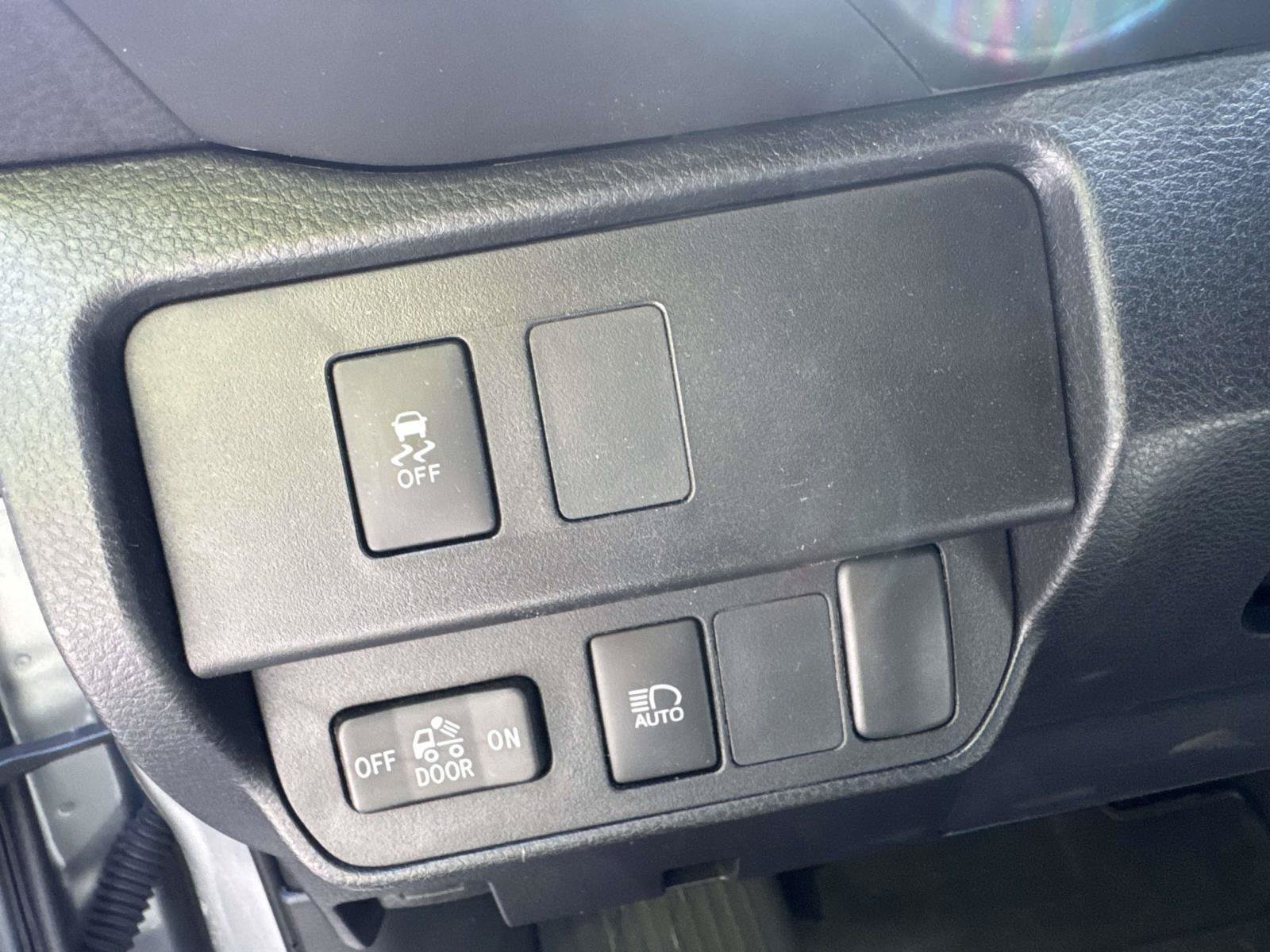 Certified 2023 Toyota Tacoma SR AWD/4WD image 19