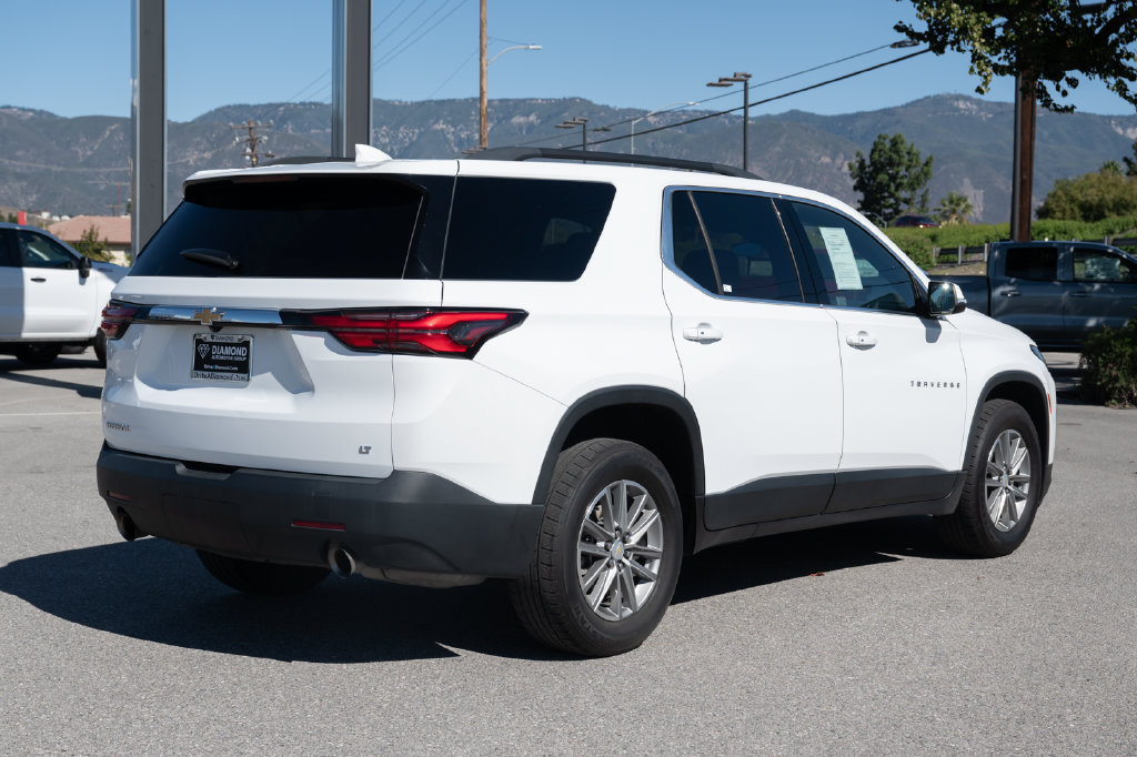 Used 2023 Chevrolet Traverse LT FWD image 4