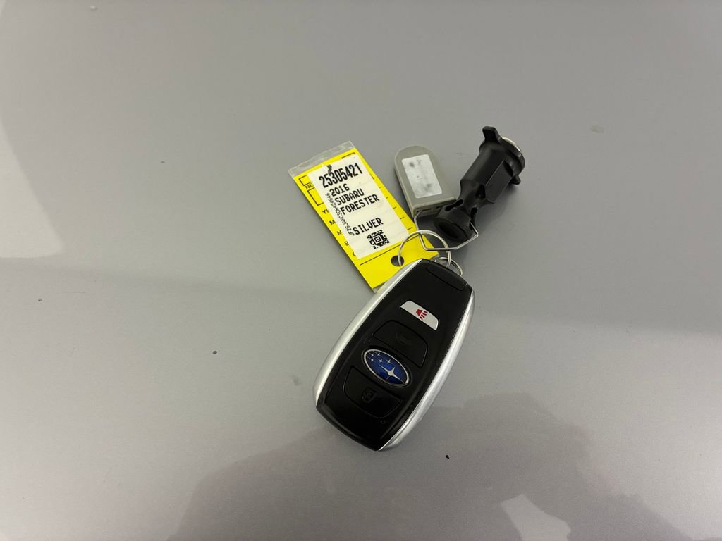 Used 2016 Subaru Forester 2.5i Touring w/ Eyesight & Navigation System image 36
