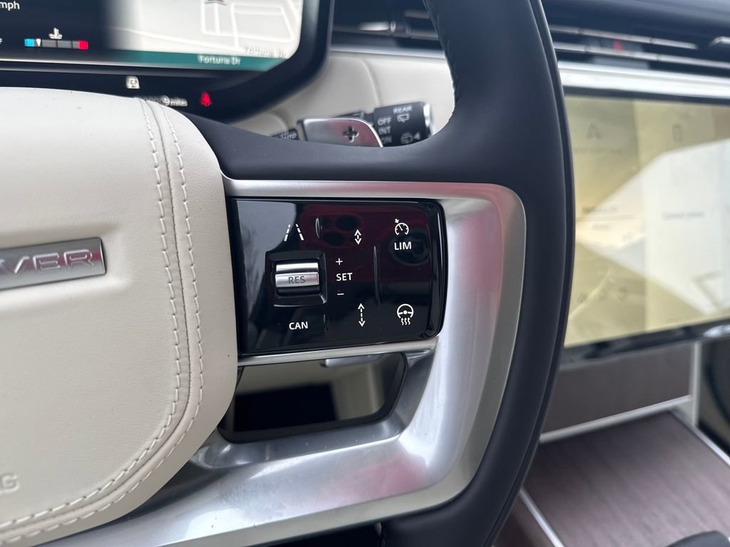 New 2026 Land Rover Range Rover Long Wheelbase SE image 21