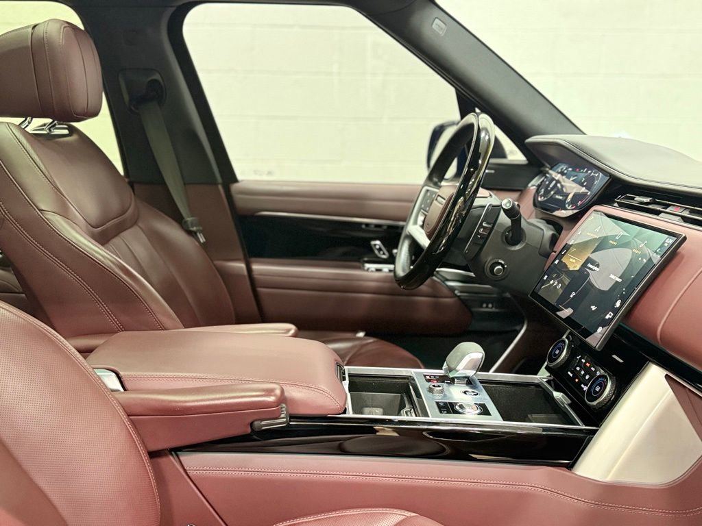 Used 2023 Land Rover Range Rover SE image 37