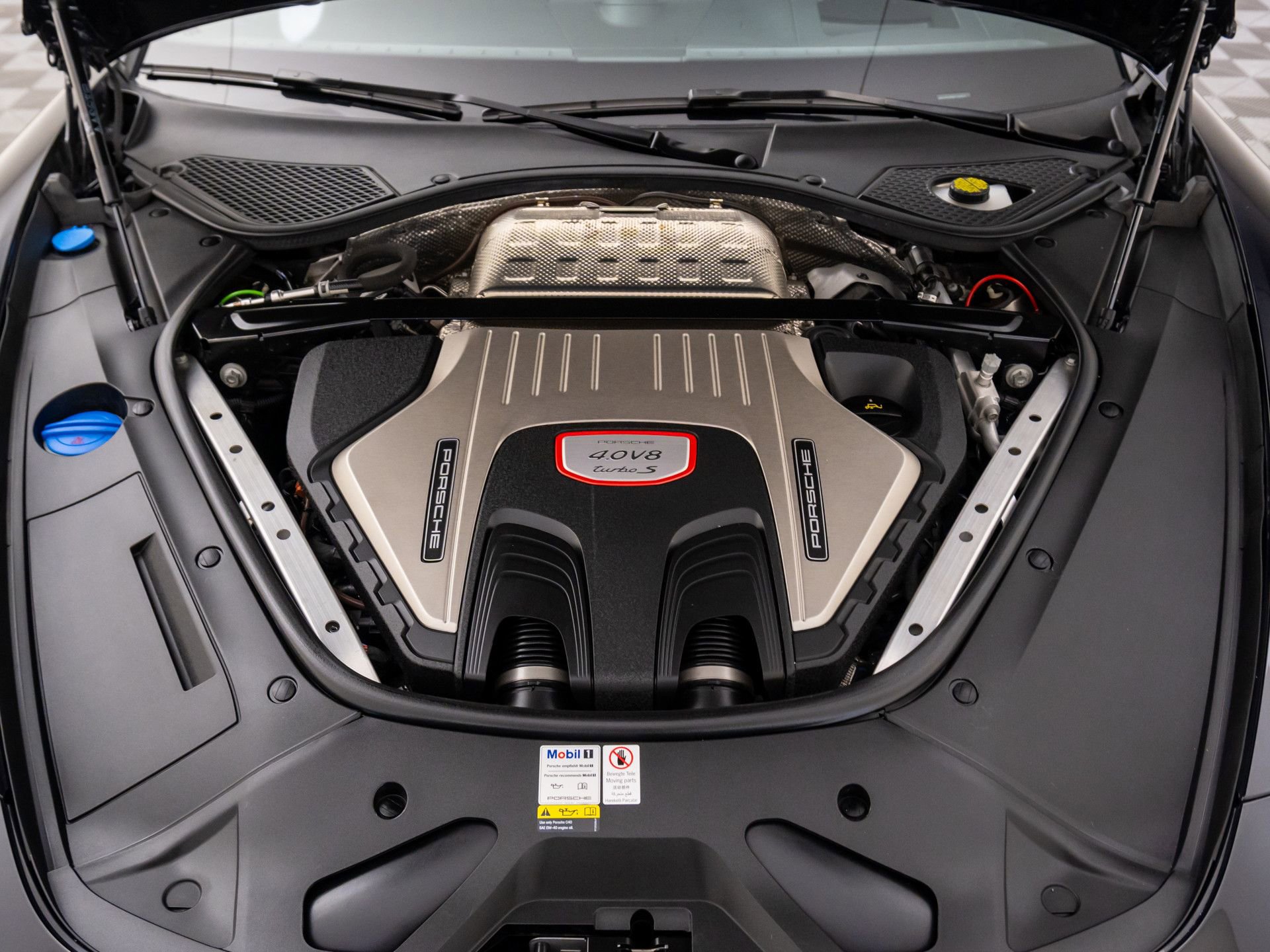 Used 2022 Porsche Panamera Turbo S image 34