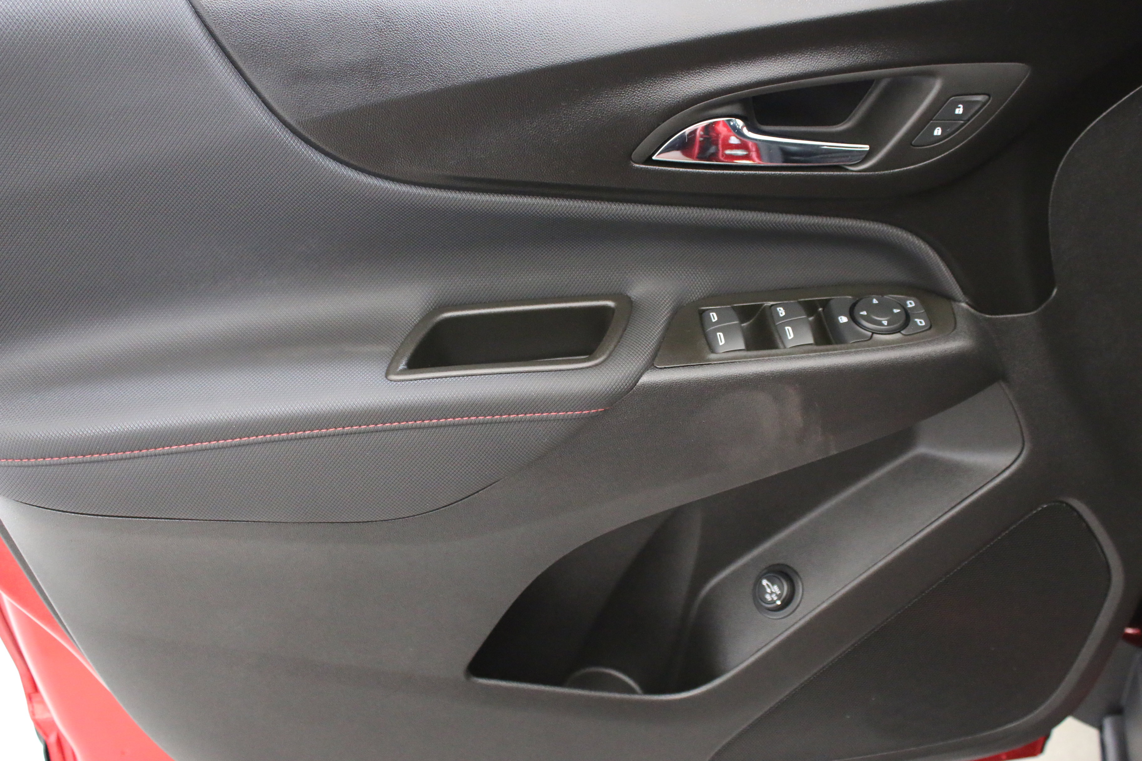 Used 2023 Chevrolet Equinox RS AWD/4WD image 20