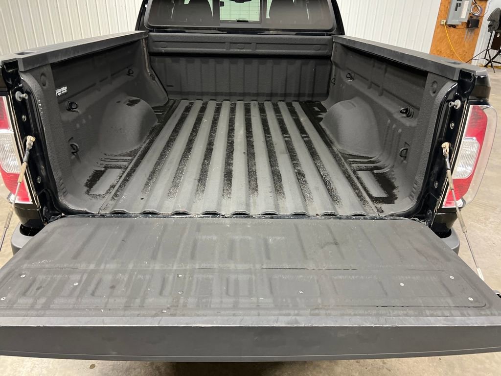 Certified 2017 GMC Canyon SLE w/ SLE Convenience Package image 12