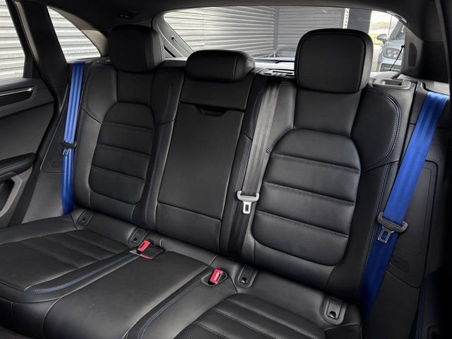 Certified 2024 Porsche Macan GTS image 25