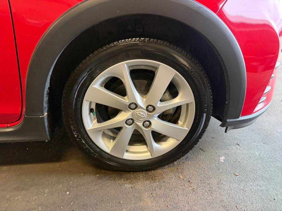 Used 2018 Toyota Prius C Four FWD image 29