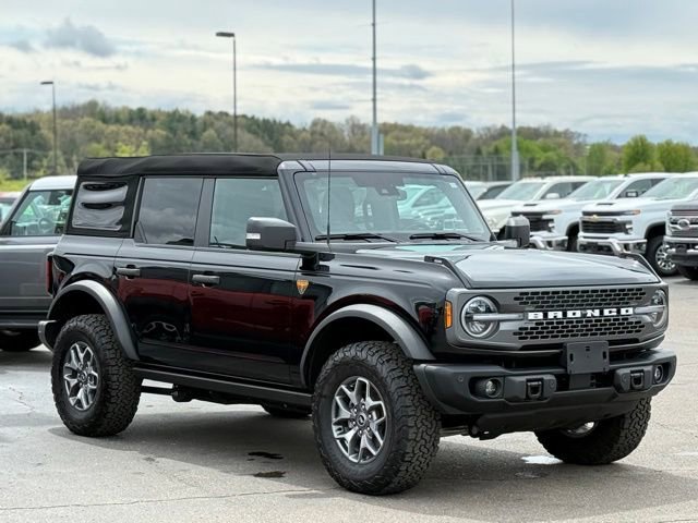 Used 2025 Ford Bronco Badlands AWD/4WD image 39