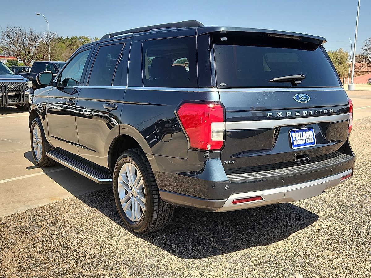 Used 2023 Ford Expedition XLT AWD/4WD image 2