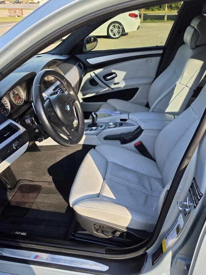 Used 2008 BMW M5 RWD image 13