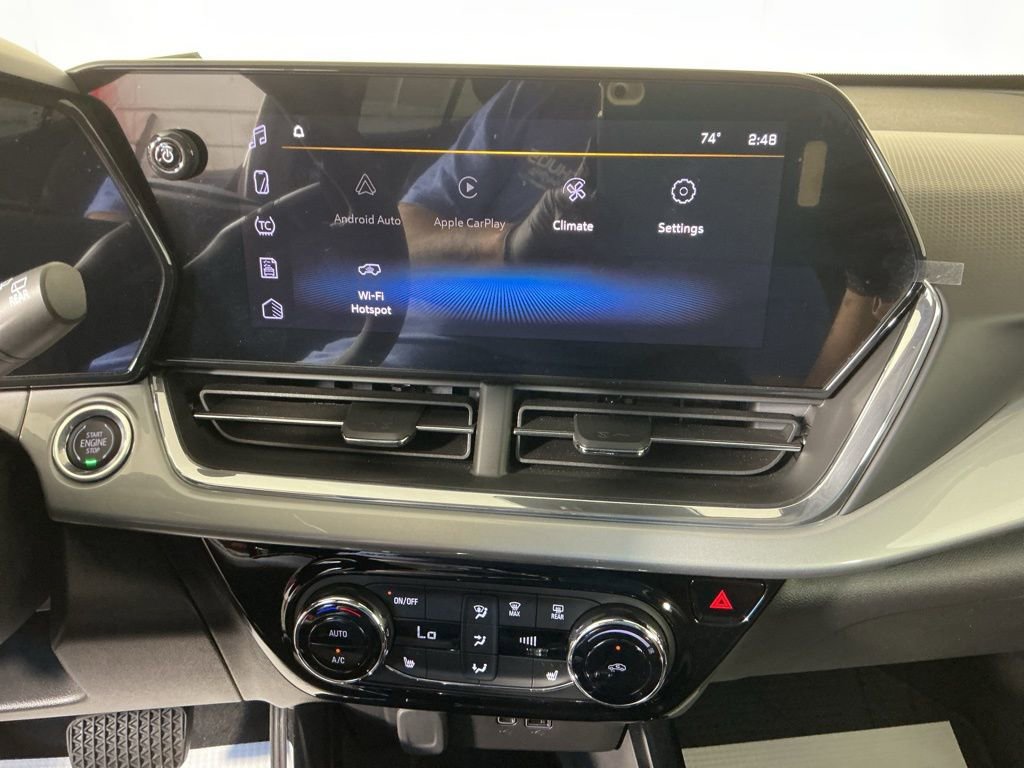 Used 2025 Chevrolet Trax LT w/ Driver Confidence Package image 19
