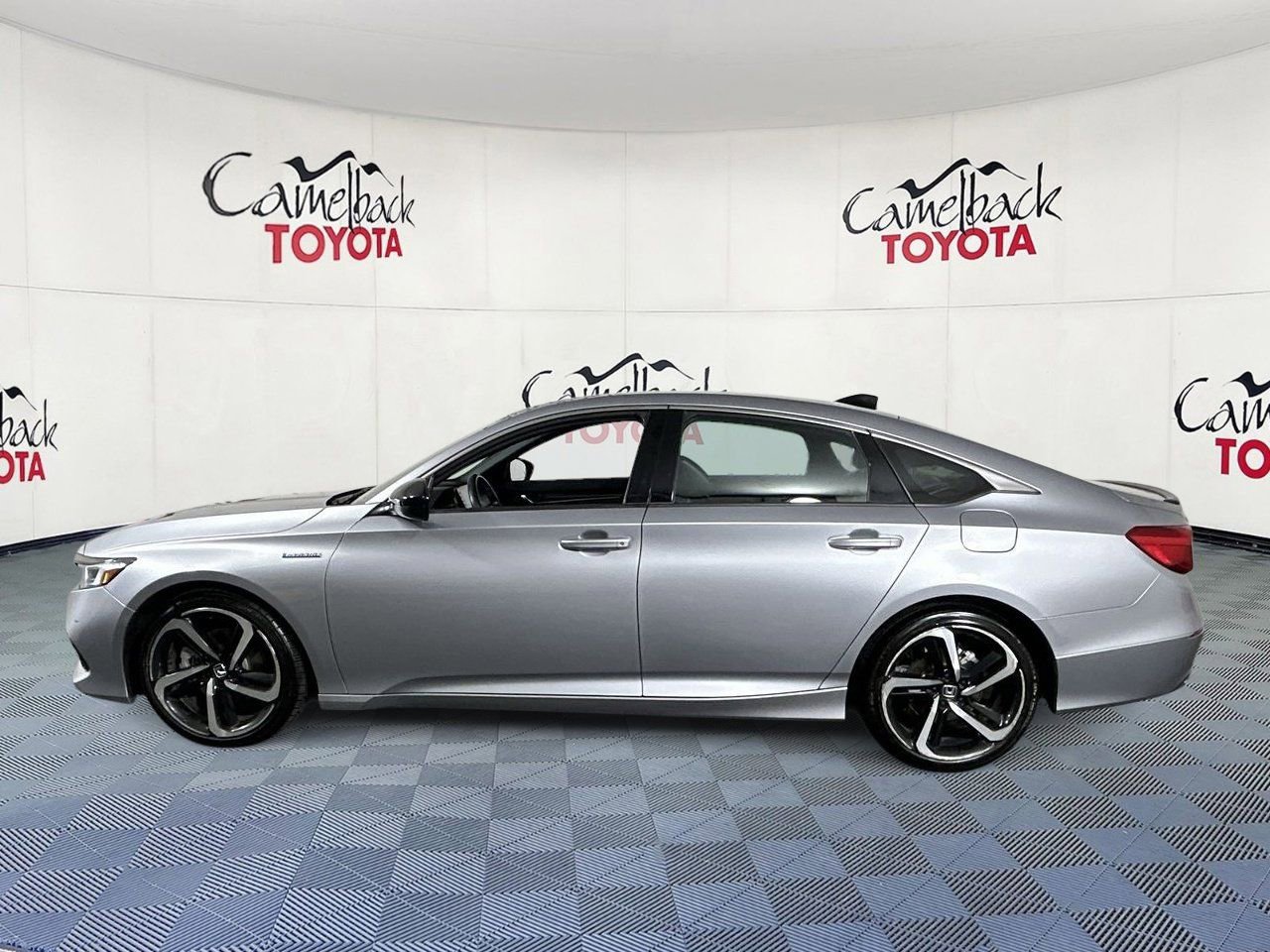 Used 2022 Honda Accord Sport image 4