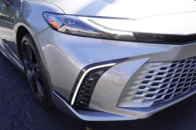 Used 2025 Toyota Camry XSE FWD image 32