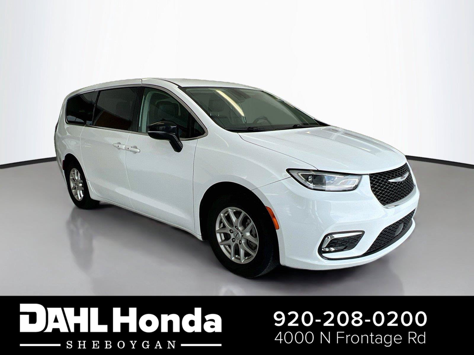 Used 2024 Chrysler Pacifica Touring-L