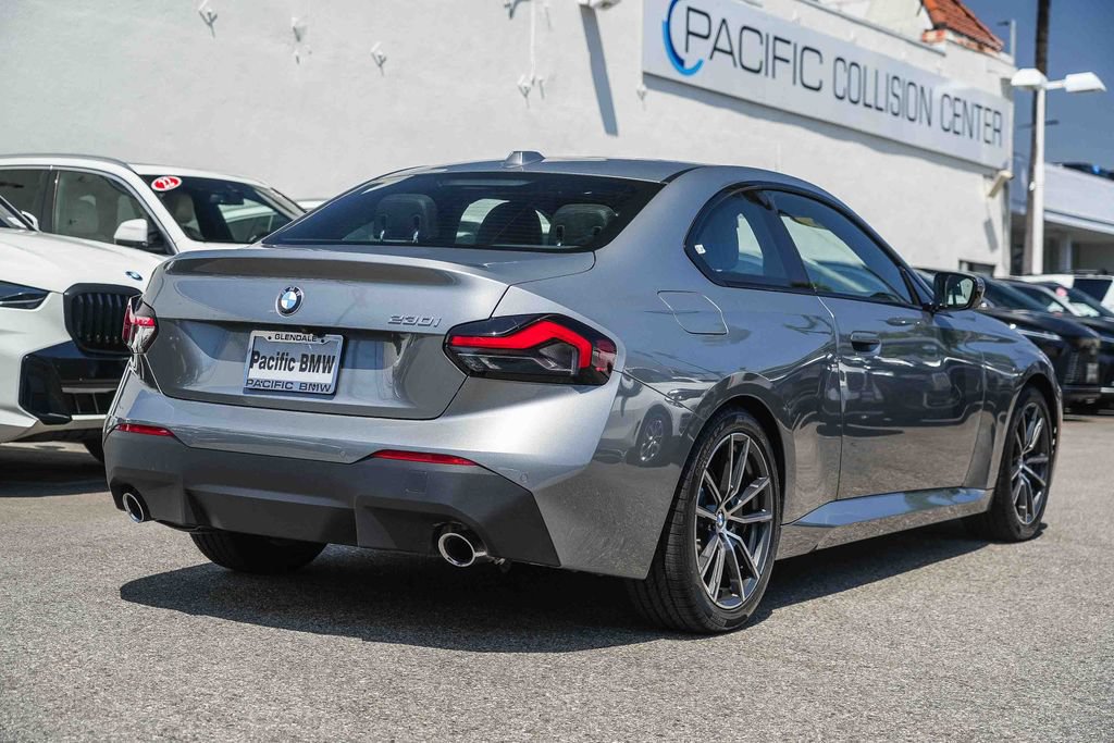 Used 2025 BMW 230i Coupe RWD image 8