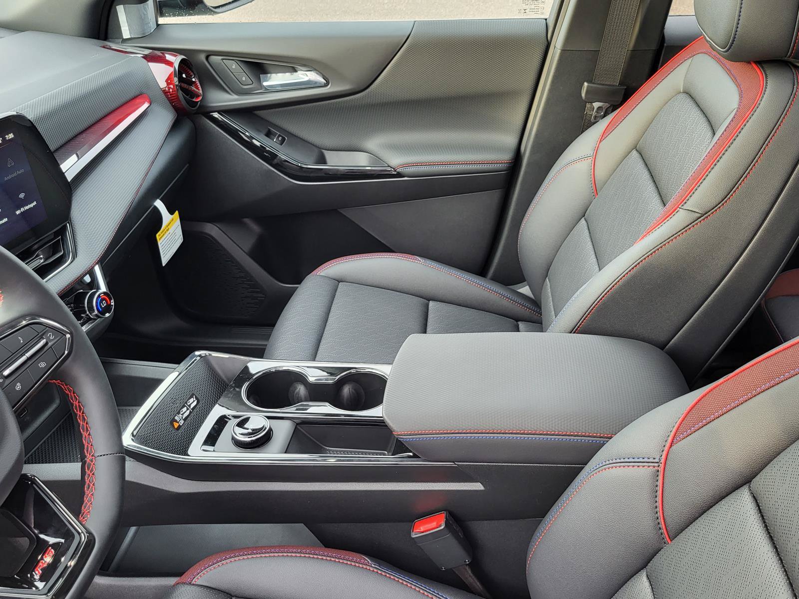 New 2026 Chevrolet Equinox RS w/ Convenience Package III FWD image 19