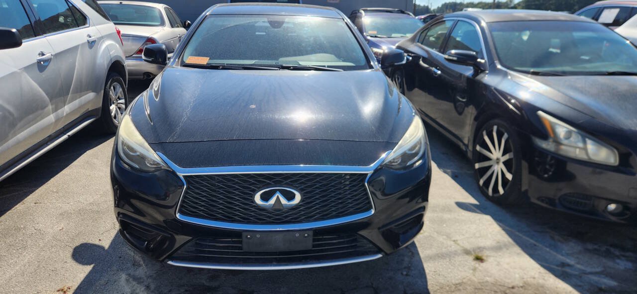 Used 2017 INFINITI QX30 FWD image 3