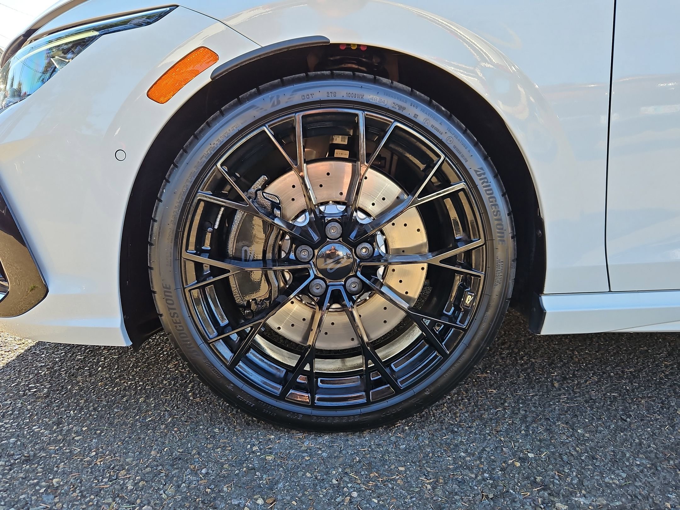 Used 2025 Volkswagen Golf R Black Edition image 32