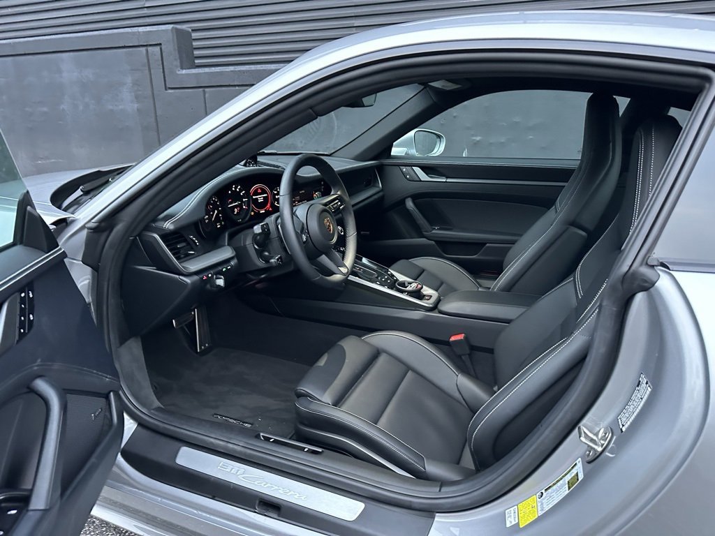 Certified 2024 Porsche 911 Carrera image 4