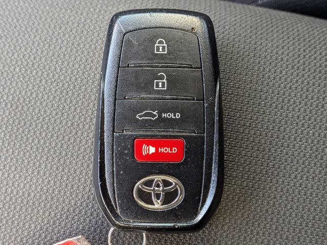 Used 2023 Toyota Corolla LE w/ LE Convenience Package FWD image 29