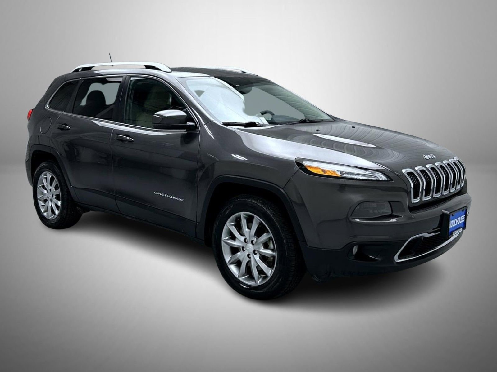 Used 2018 Jeep Cherokee Limited AWD/4WD image 3