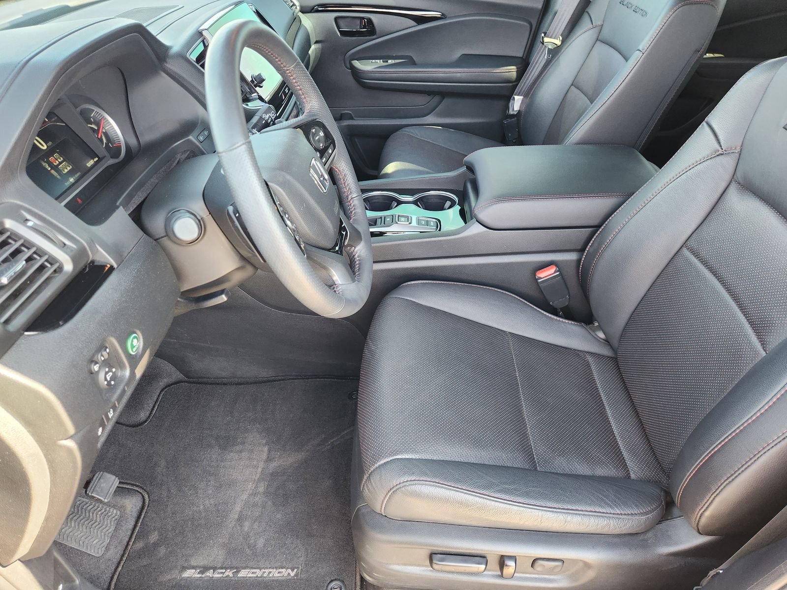 Used 2024 Honda Passport Black Edition image 16