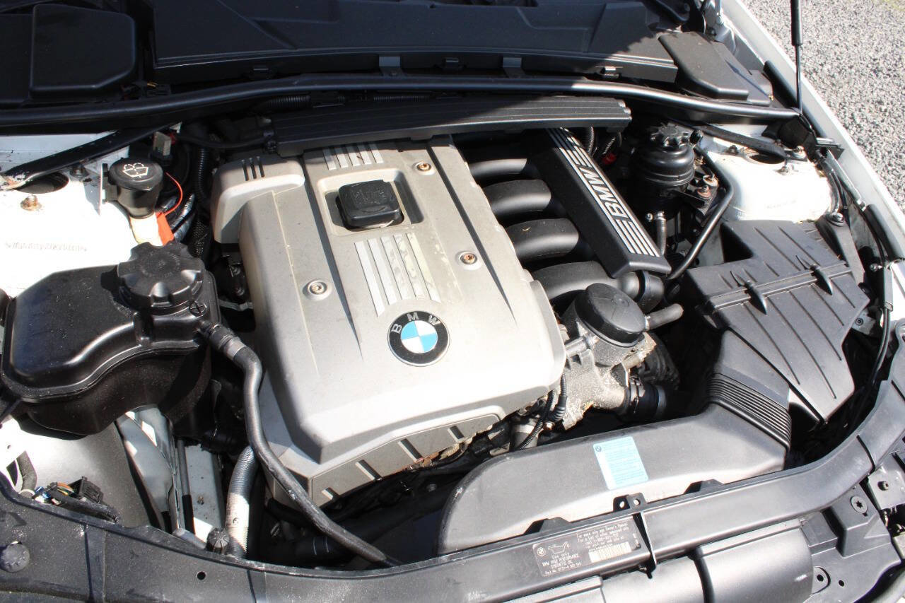 Used 2006 BMW 325xi Sedan image 26