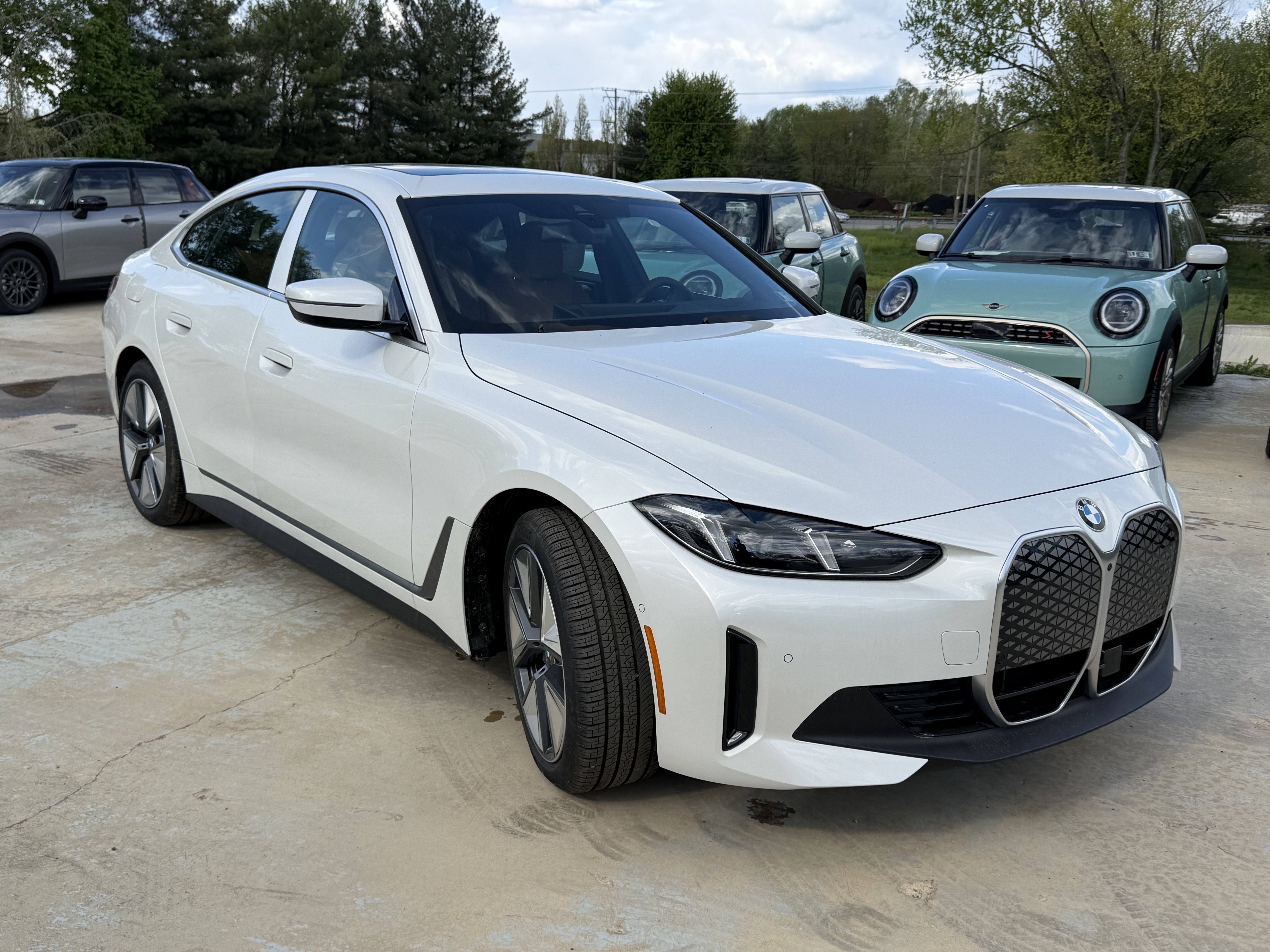 New 2026 BMW i4 xDrive40i w/ Premium Package AWD/4WD image 3