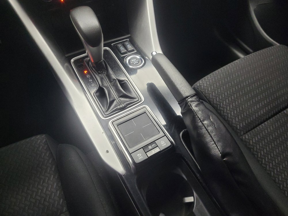 Used 2020 Mitsubishi Eclipse Cross AWD image 26