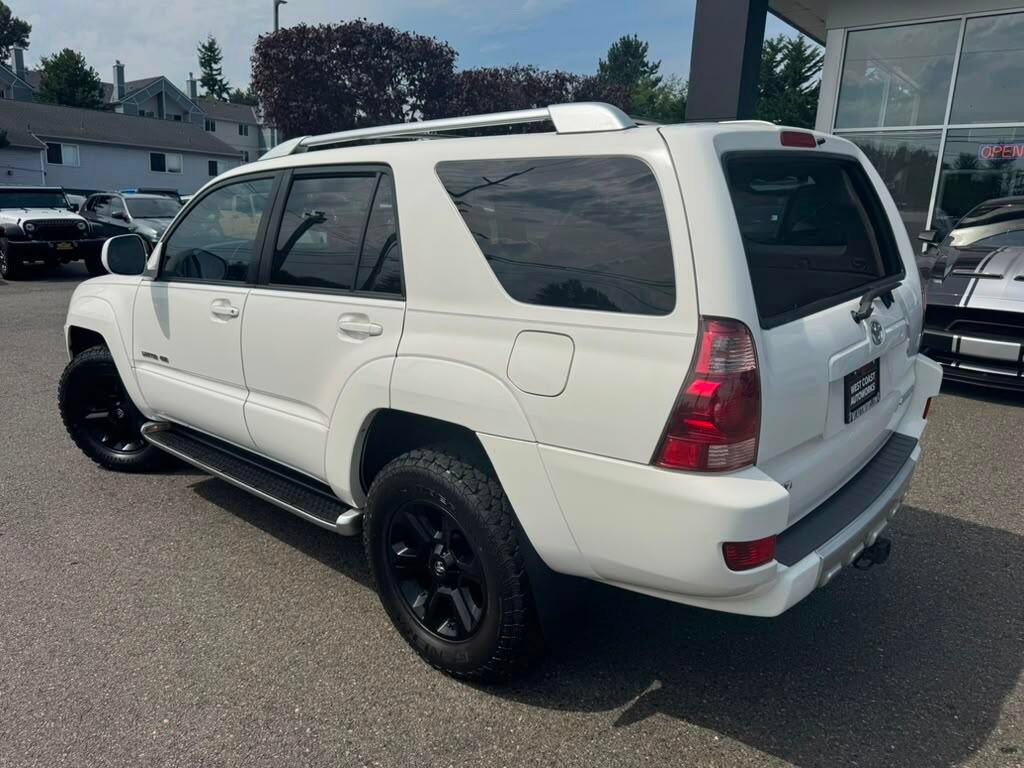 Used 2004 Toyota 4Runner Limited AWD/4WD image 3