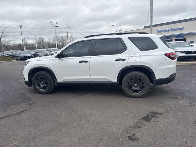Used 2023 Honda Pilot TrailSport image 16