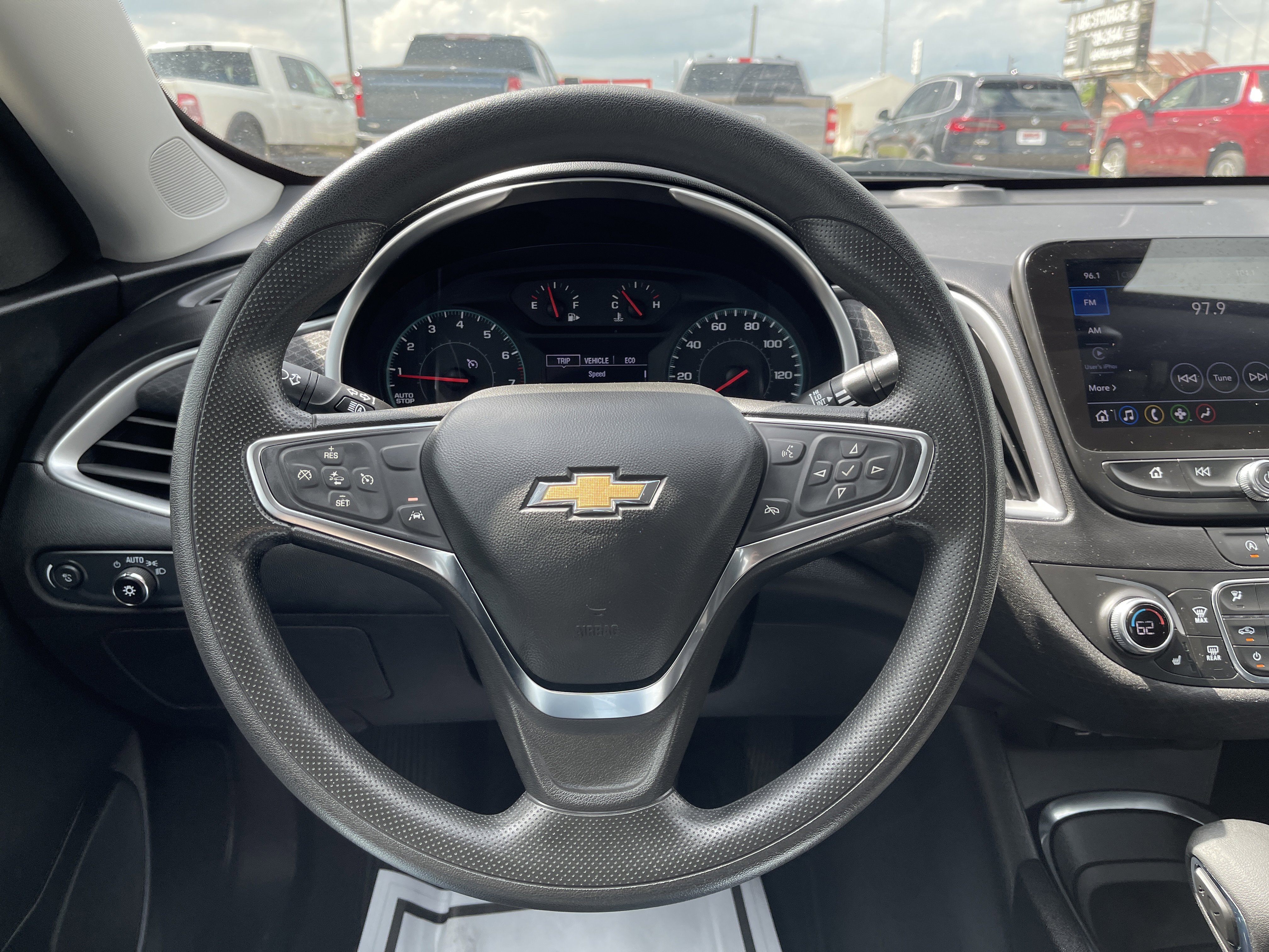 Used 2025 Chevrolet Malibu LT FWD image 16