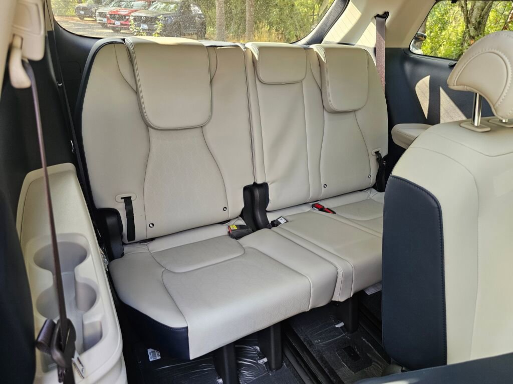 New 2026 Kia Carnival SX w/ SX Dark Edition Package image 31