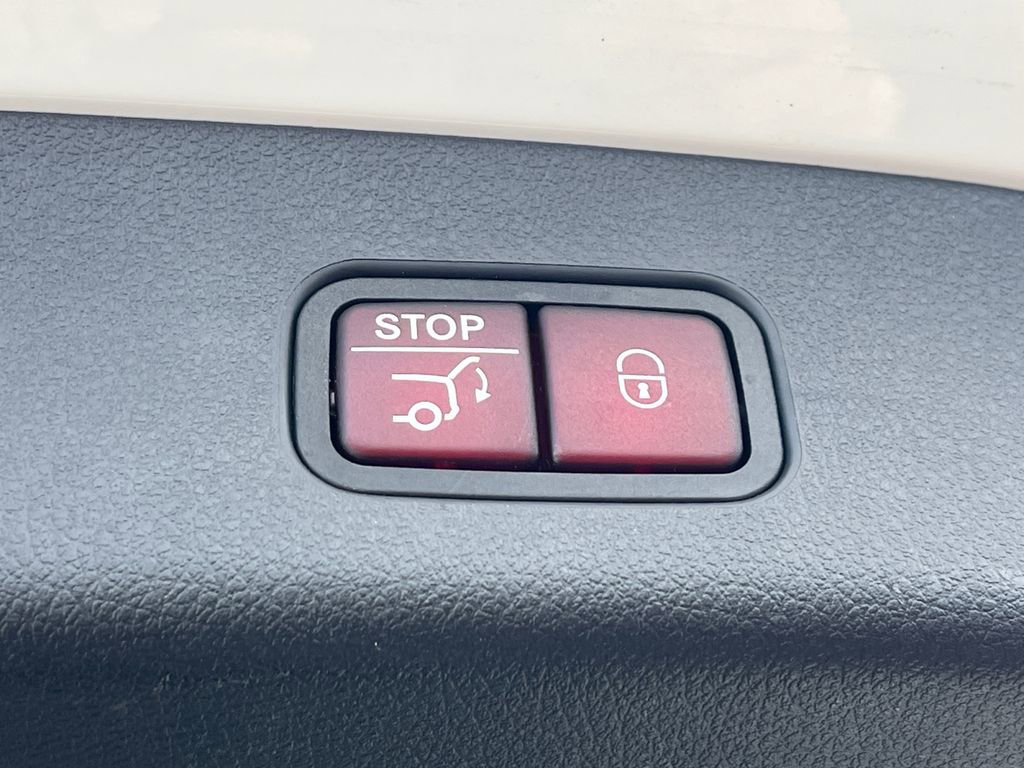 Certified 2023 Mercedes-Benz GLC 300 4MATIC image 21