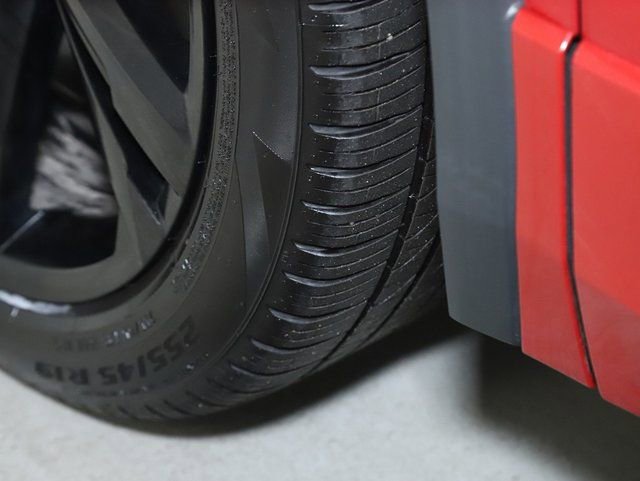 Used 2024 Volkswagen Tiguan SE R-Line image 38