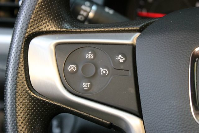 Used 2023 GMC Acadia SLE FWD image 23