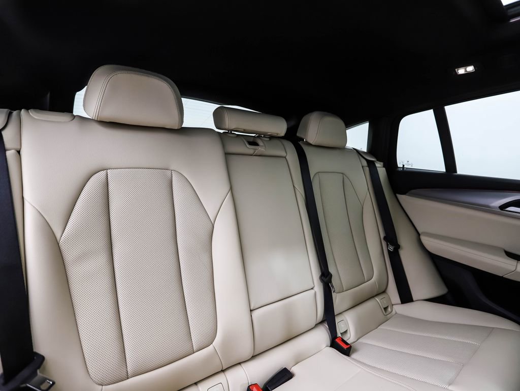 Certified 2025 BMW X4 xDrive30i image 28