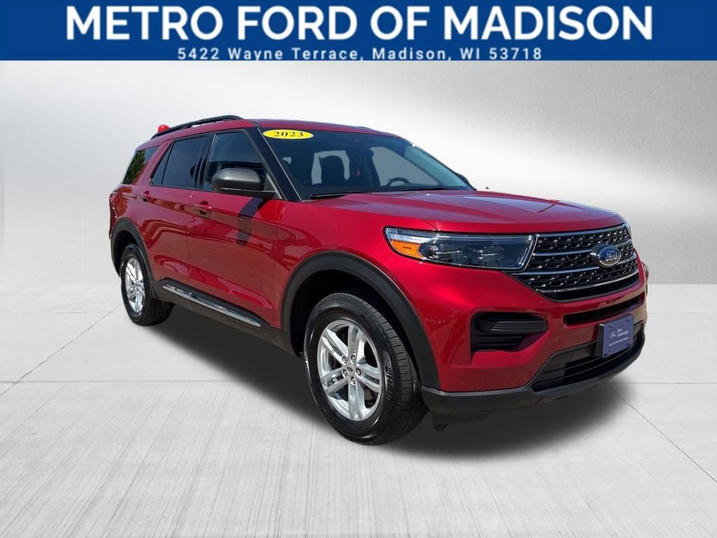 Certified 2023 Ford Explorer XLT w/ Class IV Trailer Tow Package AWD/4WD image 3