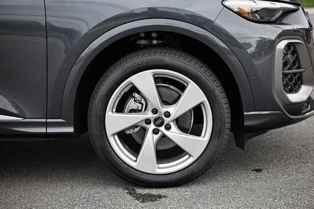 New 2025 Audi Q5 Premium Plus image 4