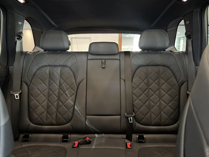 Used 2023 BMW X5 xDrive40i w/ M Sport Package image 11
