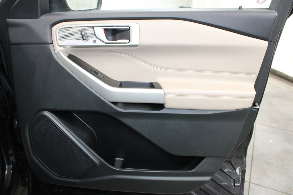 Used 2023 Ford Explorer Limited image 38