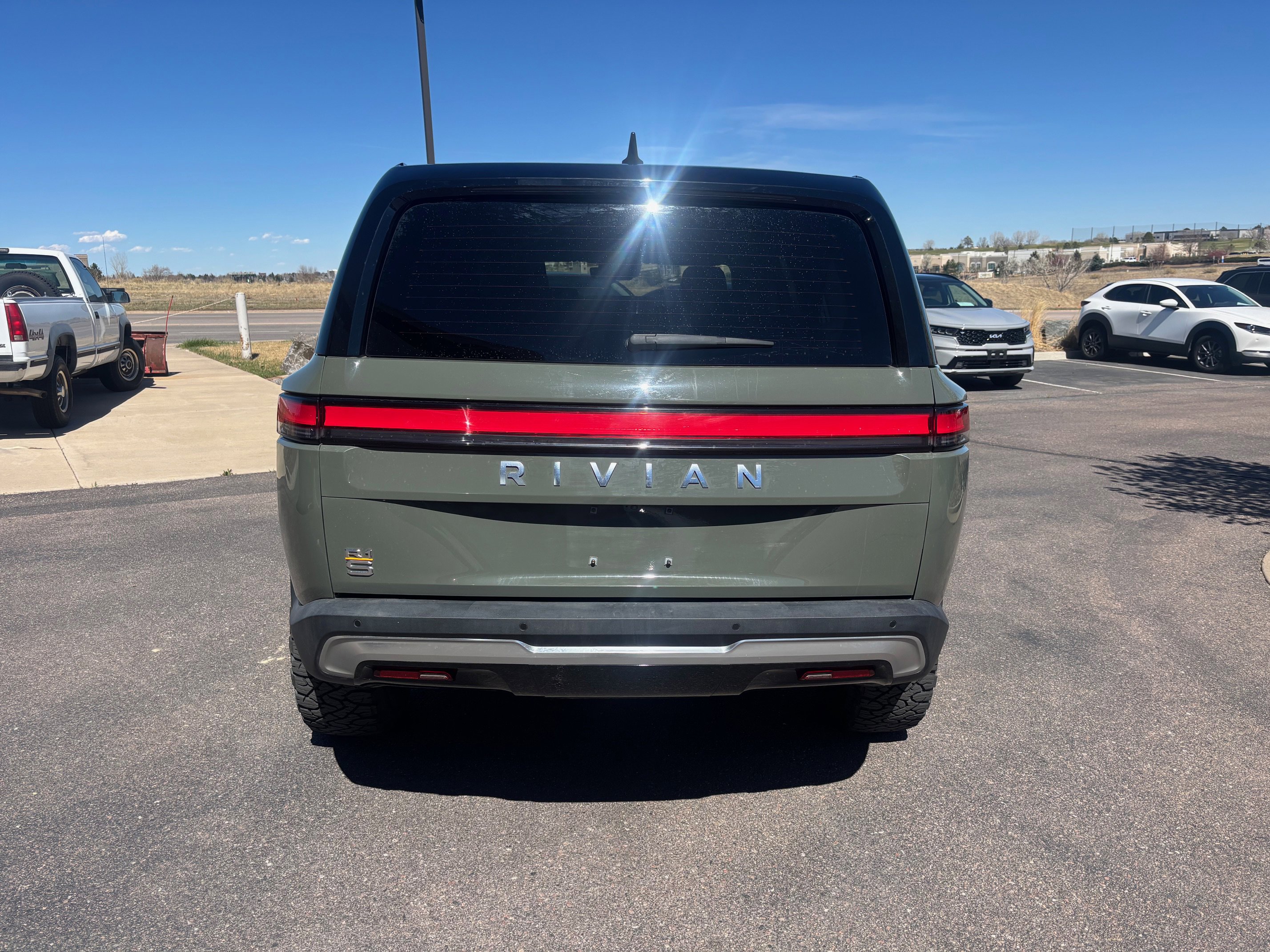 Used 2022 Rivian R1S Launch Edition image 5