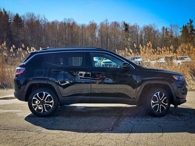 Certified 2022 Jeep Compass Limited image 2