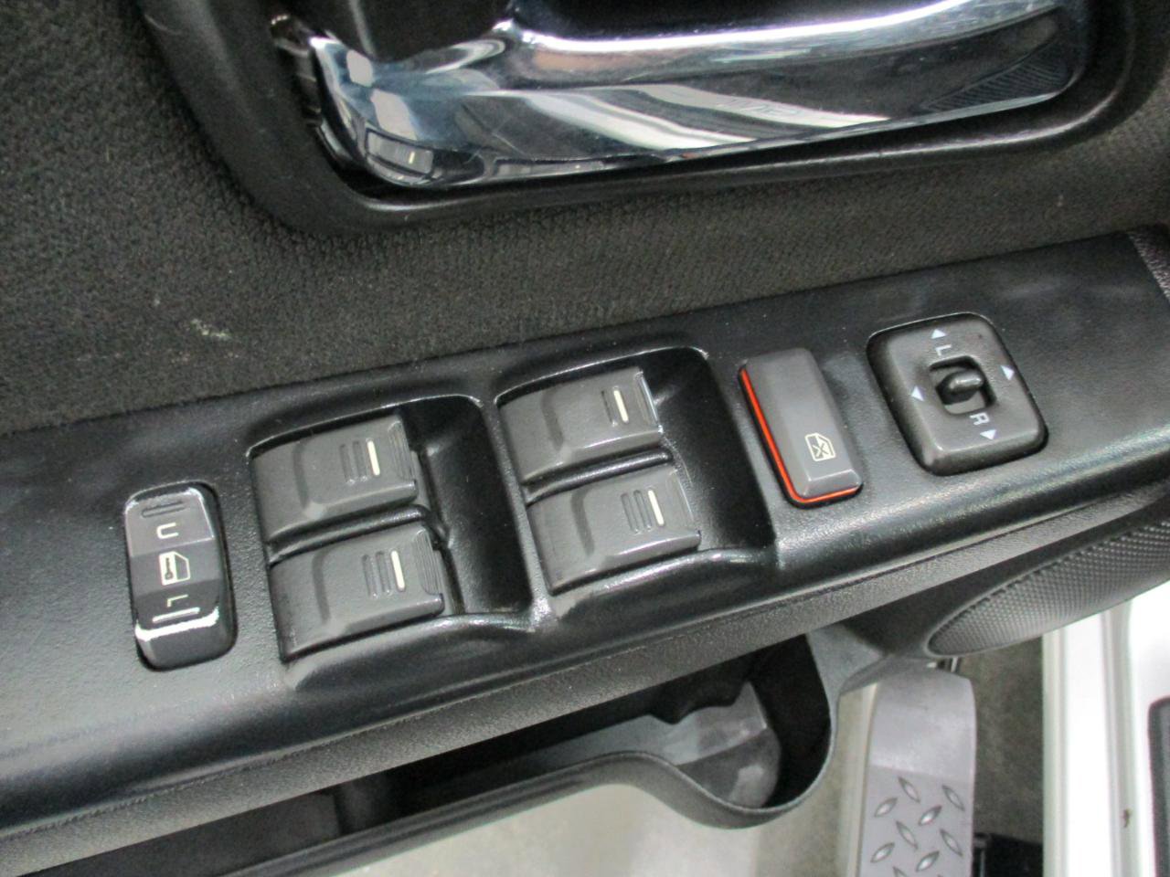 Used 2012 GMC Canyon SLE image 14