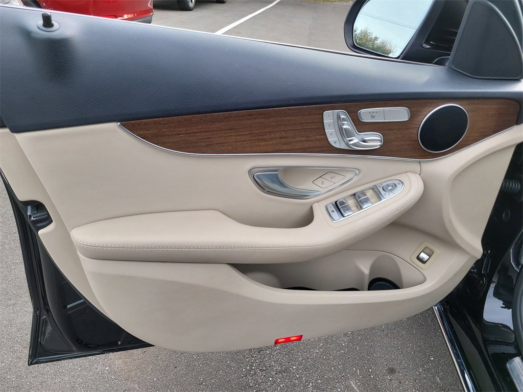 Used 2019 Mercedes-Benz C 300 C 300 image 14