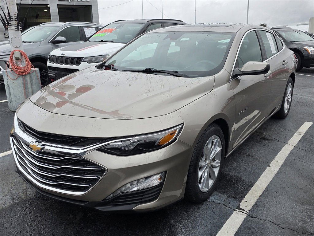 Used 2024 Chevrolet Malibu LT image 3