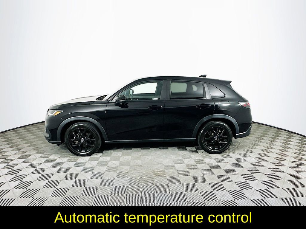 Used 2023 Honda HR-V Sport image 6