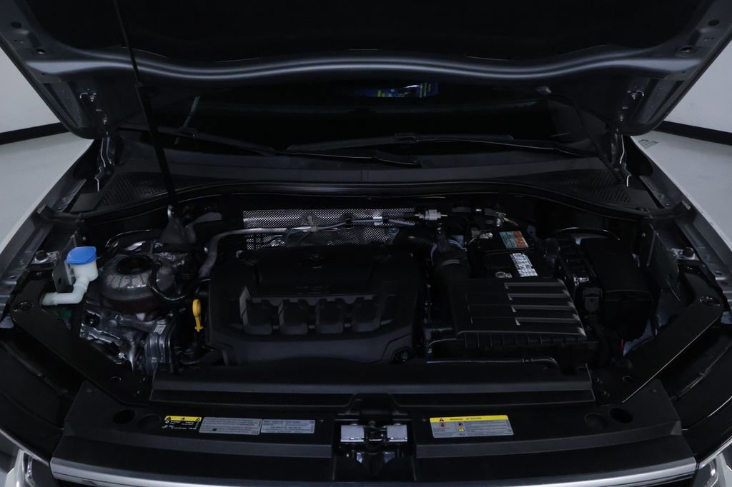 Used 2021 Volkswagen Tiguan SE R-Line w/ 3rd Row Seat Package image 35